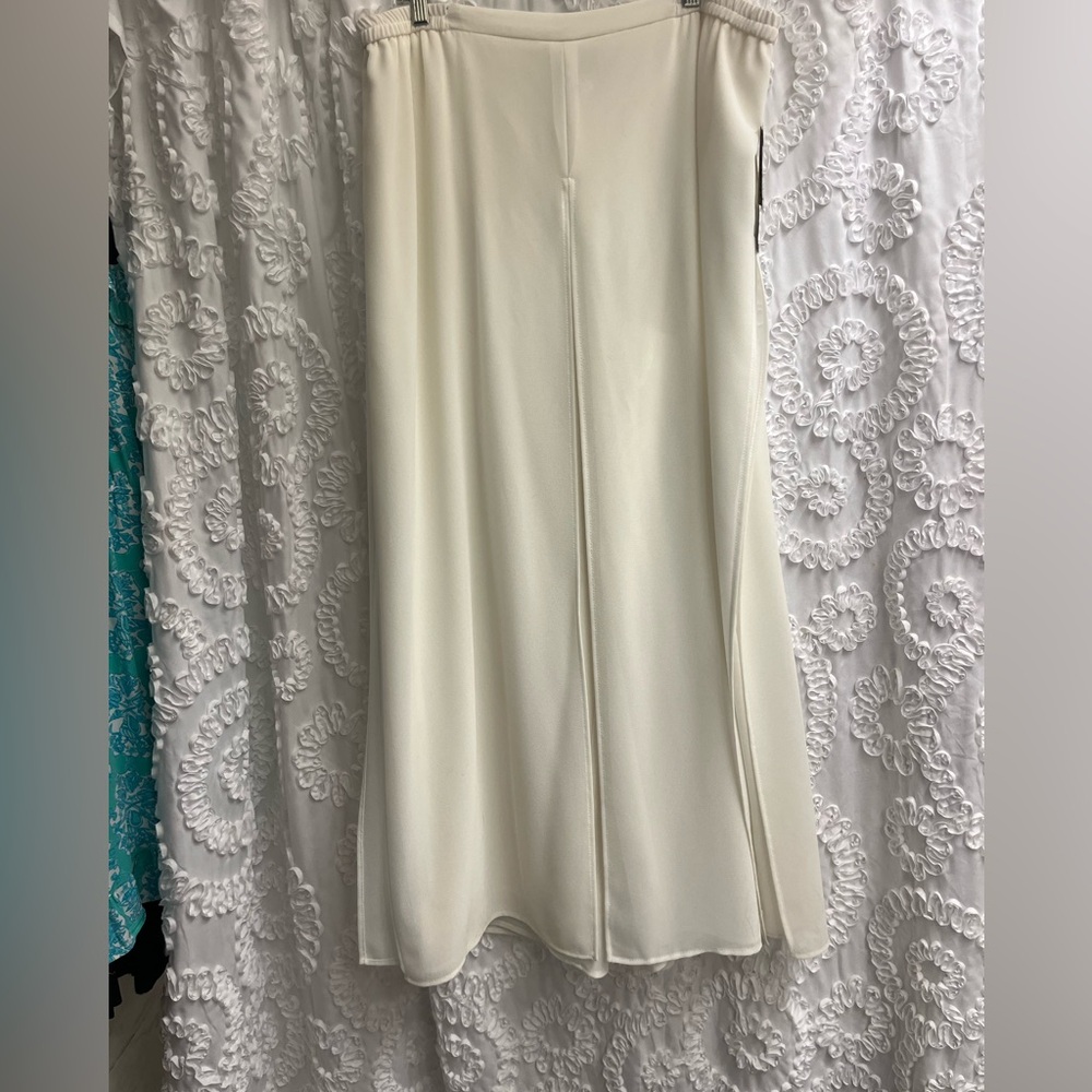 NWT Car wash pants cream color size 18